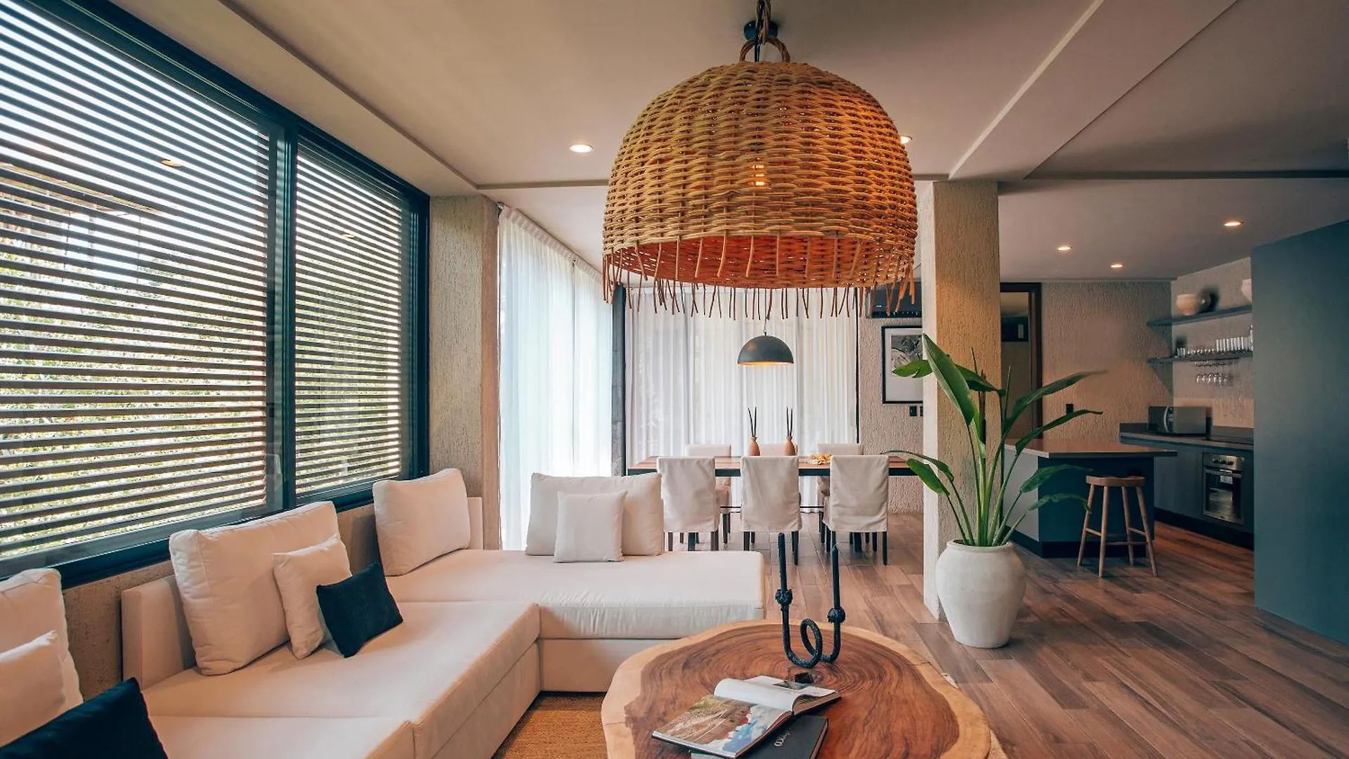 Luxurious Oasis Jacuzzi With Art Gallery And Pool Tulum Apartment