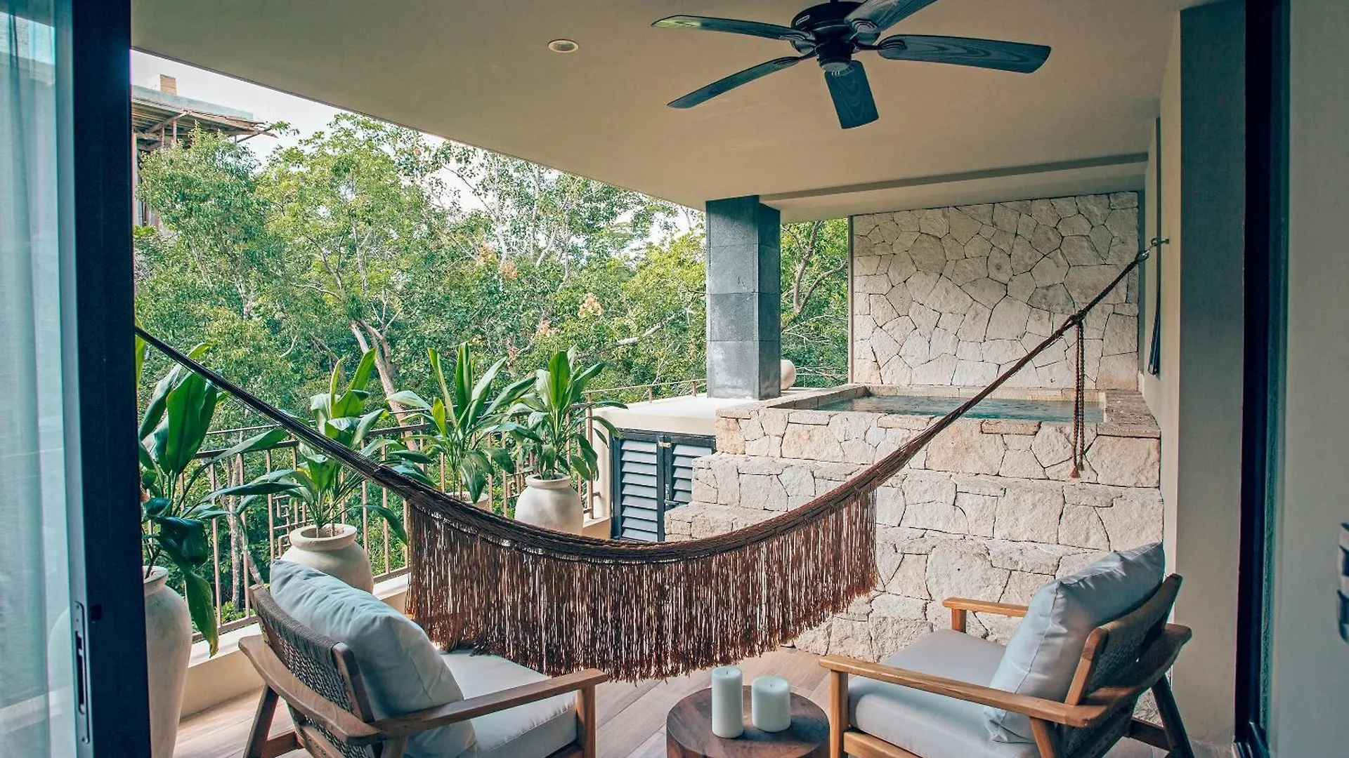 Luxurious Oasis Jacuzzi With Art Gallery And Pool Tulum Apartment