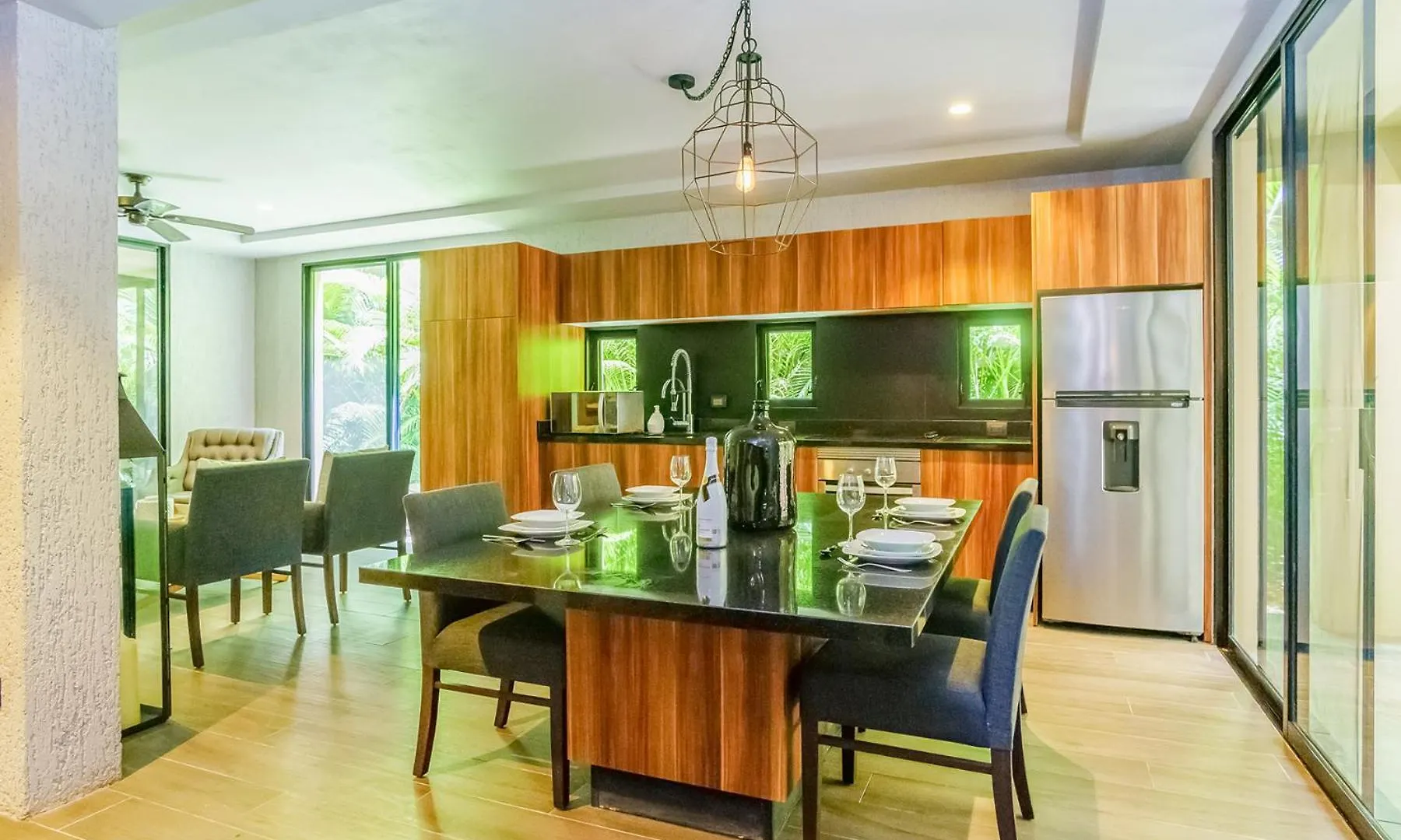 Luxurious Oasis Jacuzzi With Art Gallery And Pool Tulum Apartment