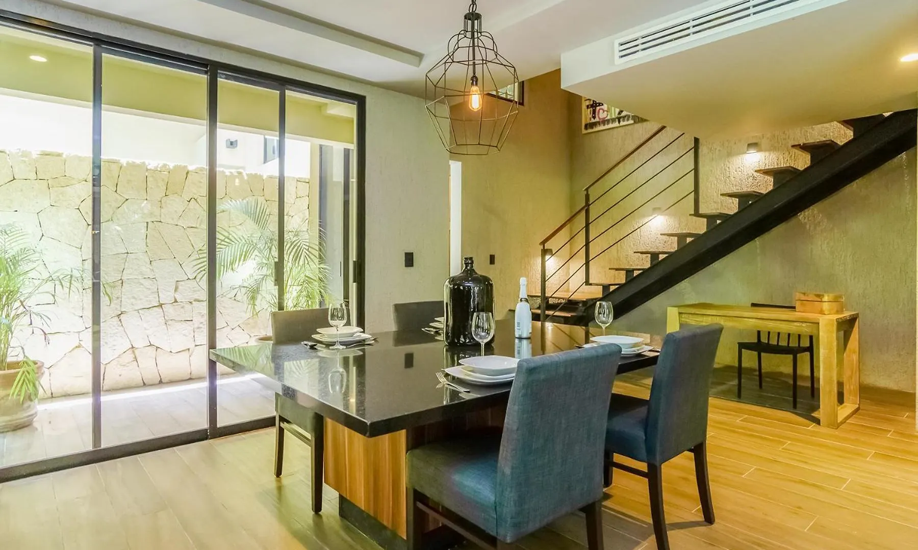 Luxurious Oasis Jacuzzi With Art Gallery And Pool Tulum Apartment