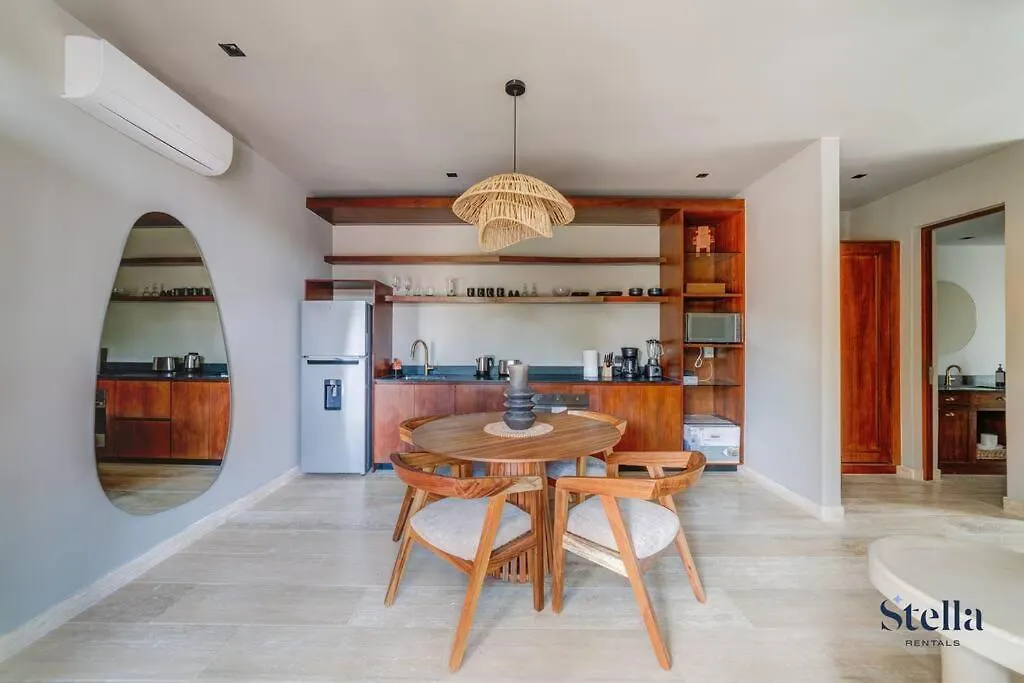 Luxurious Oasis Jacuzzi With Art Gallery And Pool Tulum Apartment