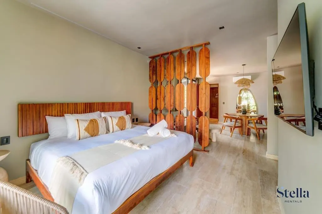 Luxurious Oasis Jacuzzi With Art Gallery And Pool Tulum Mexico