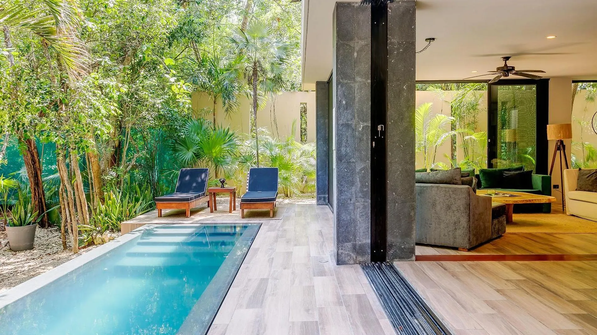 Luxurious Oasis Jacuzzi With Art Gallery And Pool Tulum